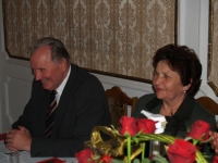 Obecny właściciel pałacu w Siarach Edward Brzostowski wraz z żoną