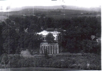 Pałac z lotu ptaka w latach 30 - tych.